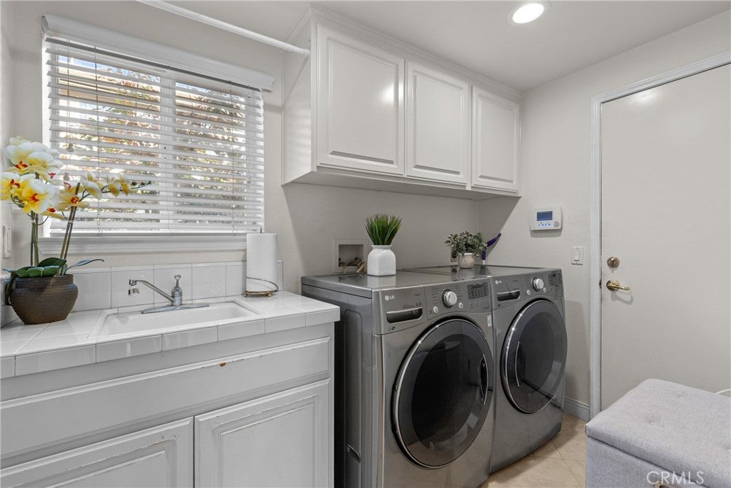 Porter Ranch, California, 91326, United States, 4 Bedrooms Bedrooms, ,4 BathroomsBathrooms,Residential,Active,1989767