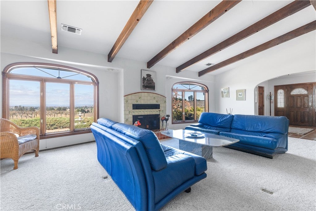 Paso Robles, California, 93446, United States, 3 Bedrooms Bedrooms, ,3 BathroomsBathrooms,Residential,Active,1954021