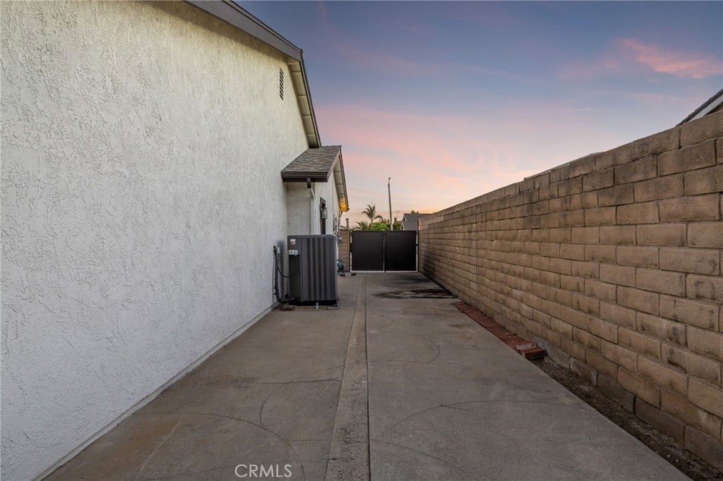 La Verne, California, 91750, United States, 4 Bedrooms Bedrooms, ,2 BathroomsBathrooms,Residential,Active,1944065