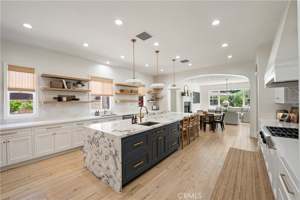 Canyon Country, California, 91387, United States, 4 Bedrooms Bedrooms, ,5 BathroomsBathrooms,Residential,Active,1953690