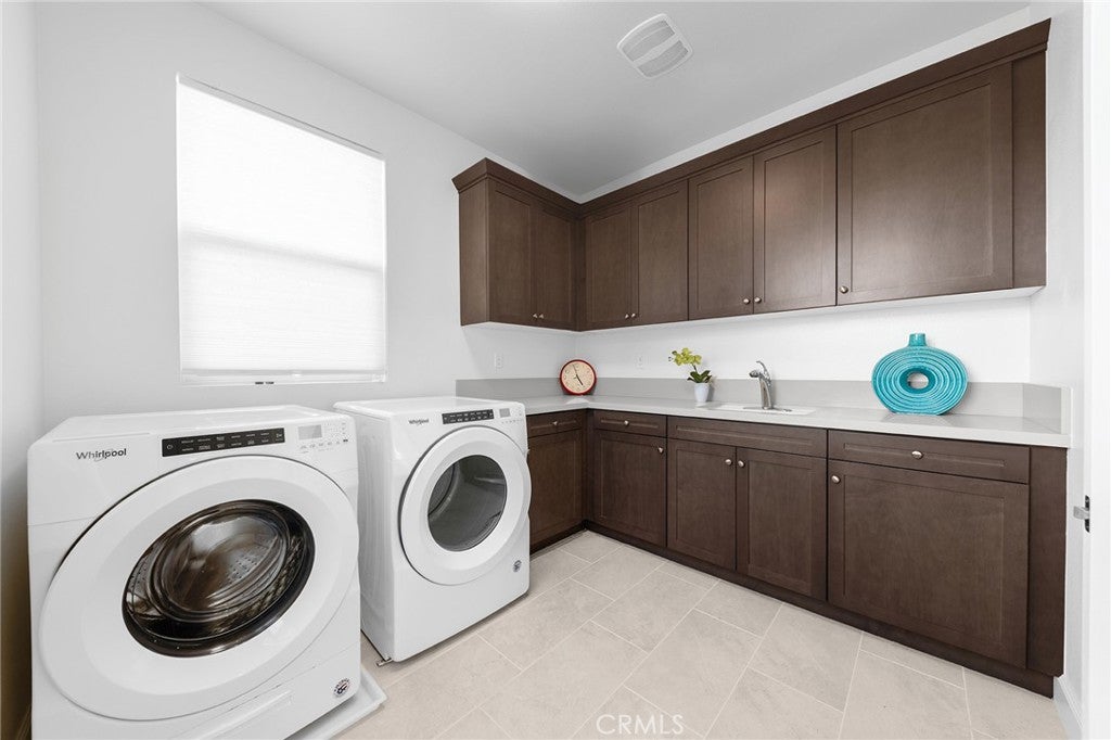 Chino Hills, California, 91709, United States, 5 Bedrooms Bedrooms, ,6 BathroomsBathrooms,Residential,Active,1986885