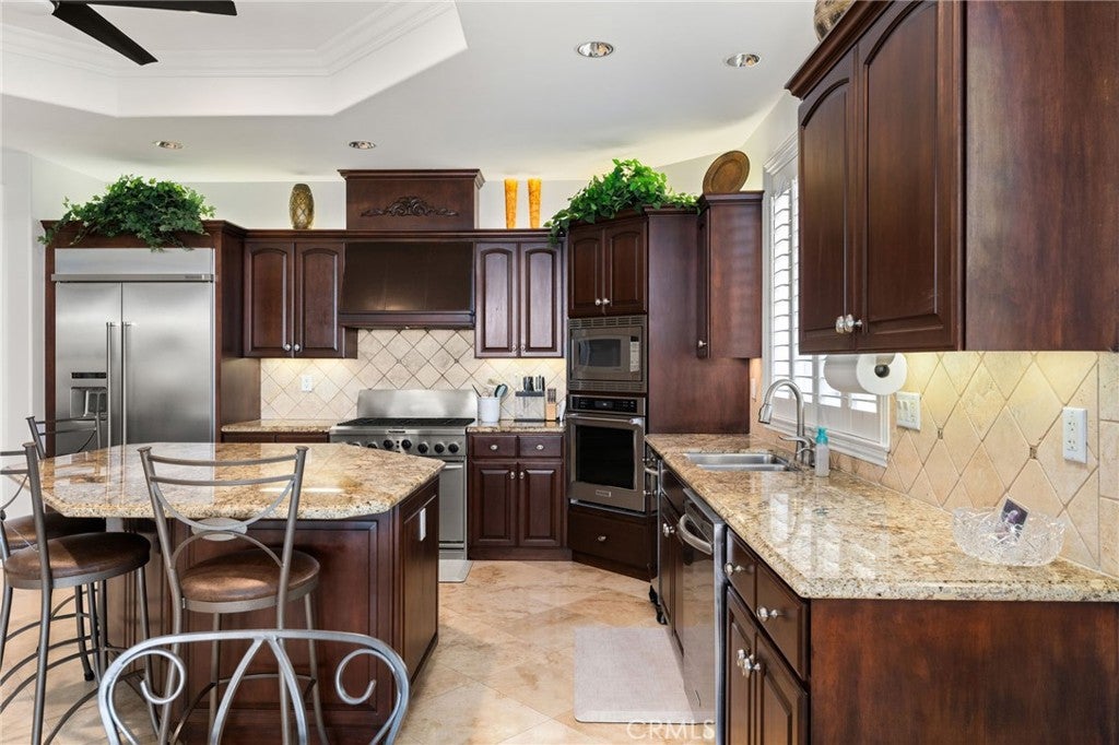 Corona, California, 92881, United States, 4 Bedrooms Bedrooms, ,5 BathroomsBathrooms,Residential,Active,1810439