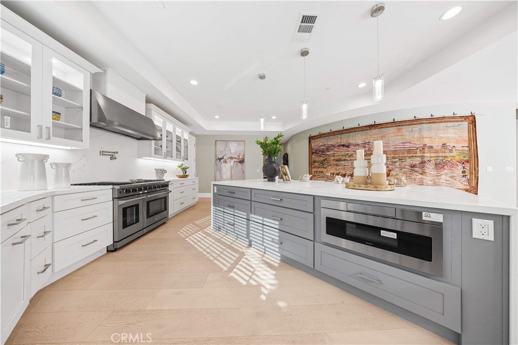 Walnut, California, 91789, United States, 5 Bedrooms Bedrooms, ,7 BathroomsBathrooms,Residential,Active,1903230