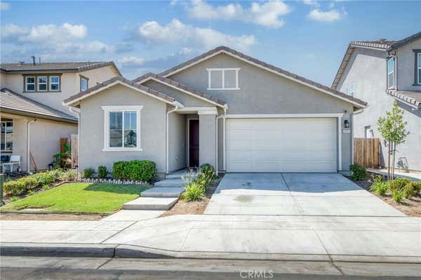 2435 N MILLARD AVE, FRESNO, CA 93727, photo 4 of 41