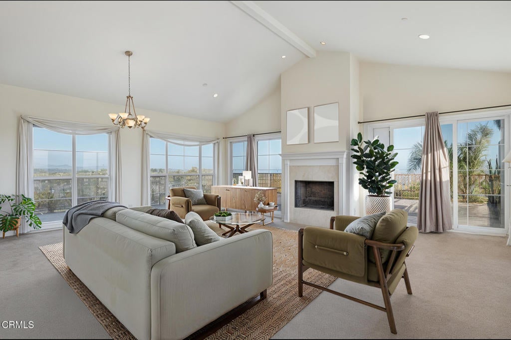 Ventura, California, 93003, United States, 4 Bedrooms Bedrooms, ,3 BathroomsBathrooms,Residential,Active,1990033