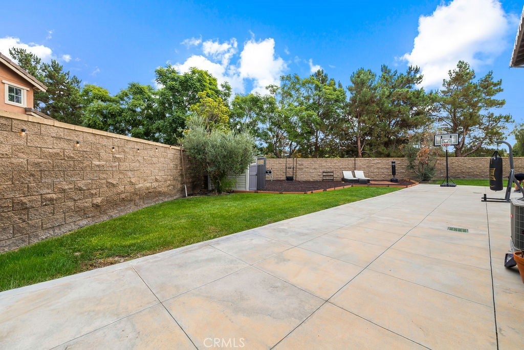 Tustin, California, 92782, United States, 5 Bedrooms Bedrooms, ,4 BathroomsBathrooms,Residential,Active,2010149