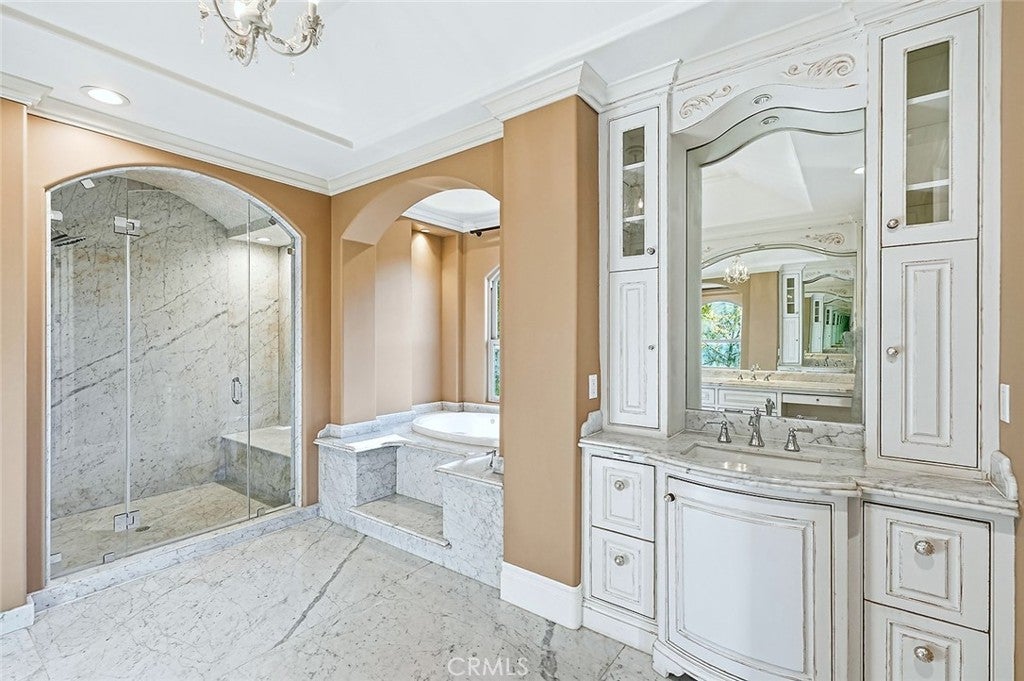 La Canada Flintridge, California, 91011, United States, 4 Bedrooms Bedrooms, ,5 BathroomsBathrooms,Residential,Active,2014608