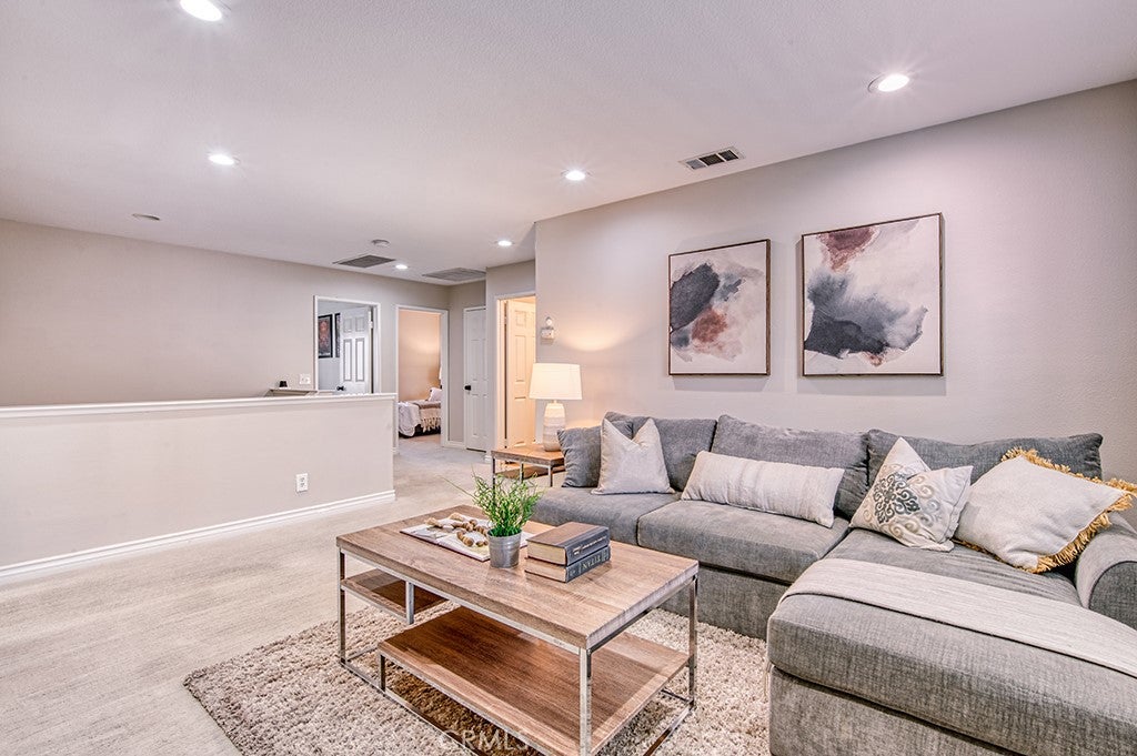 Rancho Santa Margarita, California, 92688, United States, 4 Bedrooms Bedrooms, ,3 BathroomsBathrooms,Residential,Active,2011858