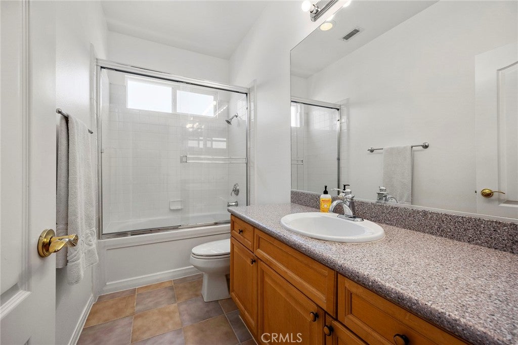 Rowland Heights, California, 91748, United States, 5 Bedrooms Bedrooms, ,6 BathroomsBathrooms,Residential,Pending,1986868