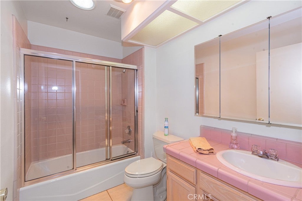 Paso Robles, California, 93446, United States, 3 Bedrooms Bedrooms, ,4 BathroomsBathrooms,Residential,Active,1970943