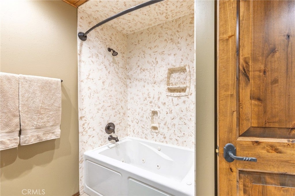 Costa Mesa, California, 92627, United States, 3 Bedrooms Bedrooms, ,2 BathroomsBathrooms,Residential,Active,1909898