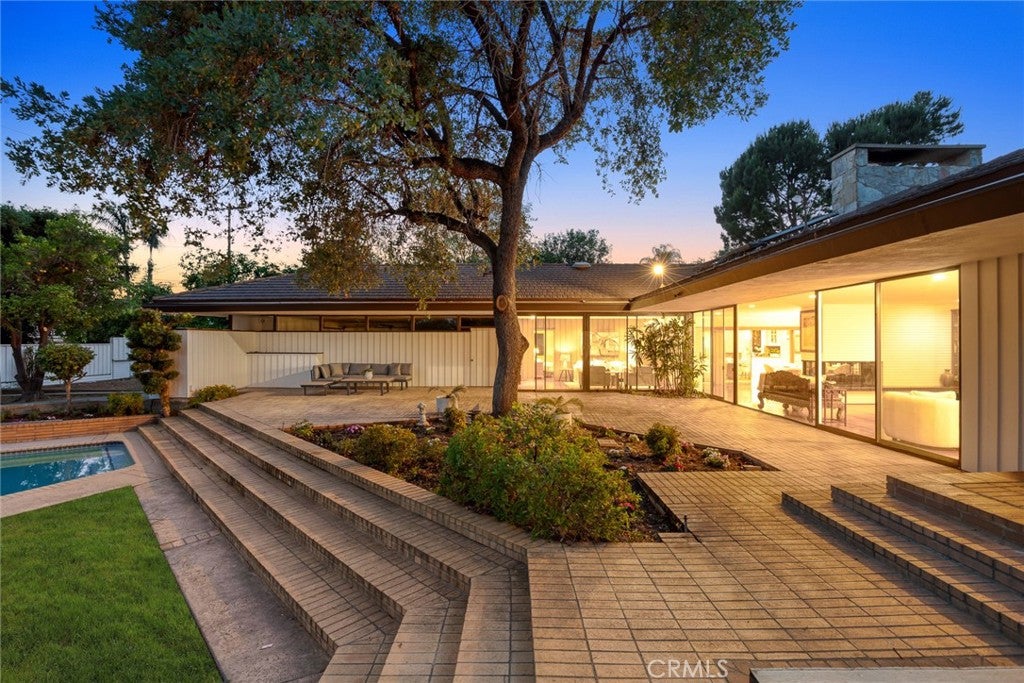 Arcadia, California, 91006, United States, 4 Bedrooms Bedrooms, ,3 BathroomsBathrooms,Residential,Active,1914781