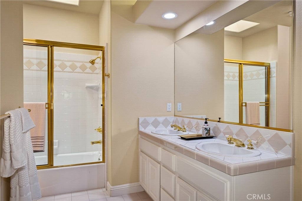 Redlands, California, 92373, United States, 4 Bedrooms Bedrooms, ,4 BathroomsBathrooms,Residential,Active,2022325