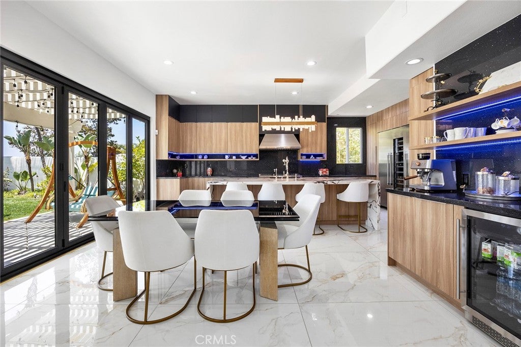 Rowland Heights, California, 91748, United States, 5 Bedrooms Bedrooms, ,6 BathroomsBathrooms,Residential,Pending,1986868