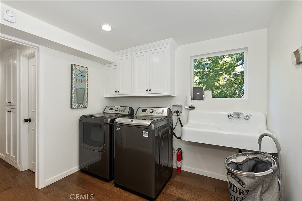 Lake Arrowhead, California, 92352, United States, 4 Bedrooms Bedrooms, ,3 BathroomsBathrooms,Residential,Active,1786792