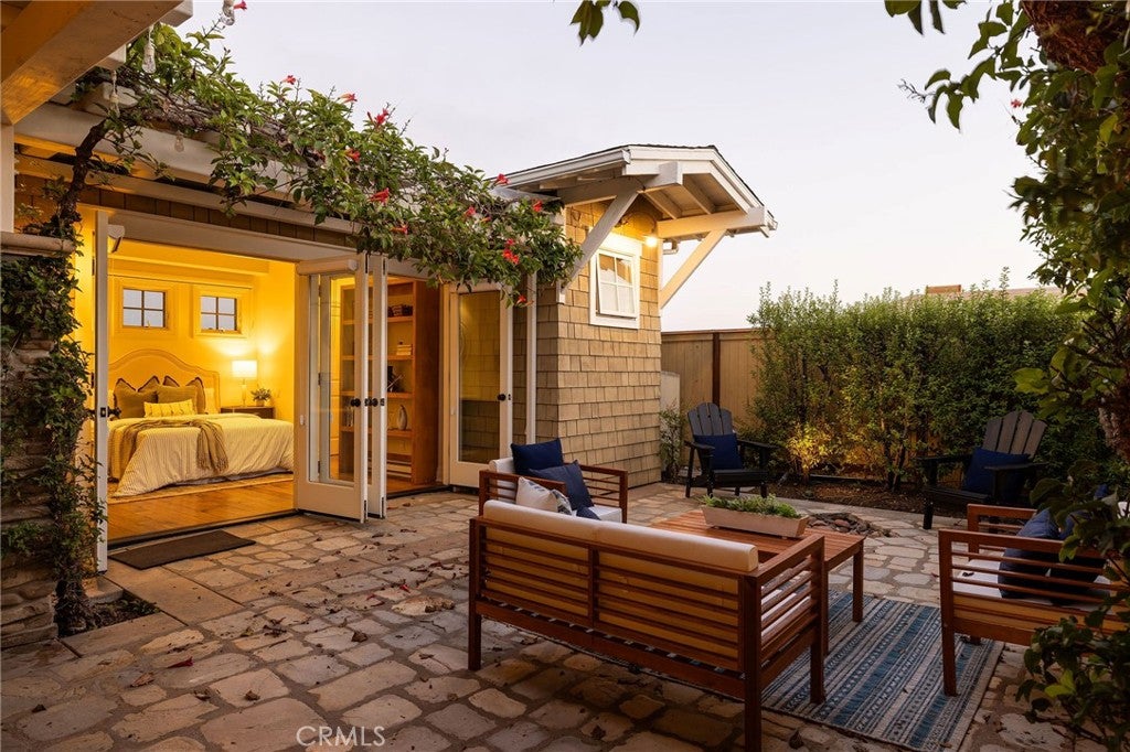 Corona Del Mar, California, 92625, United States, 4 Bedrooms Bedrooms, ,3 BathroomsBathrooms,Residential,Active,1871240