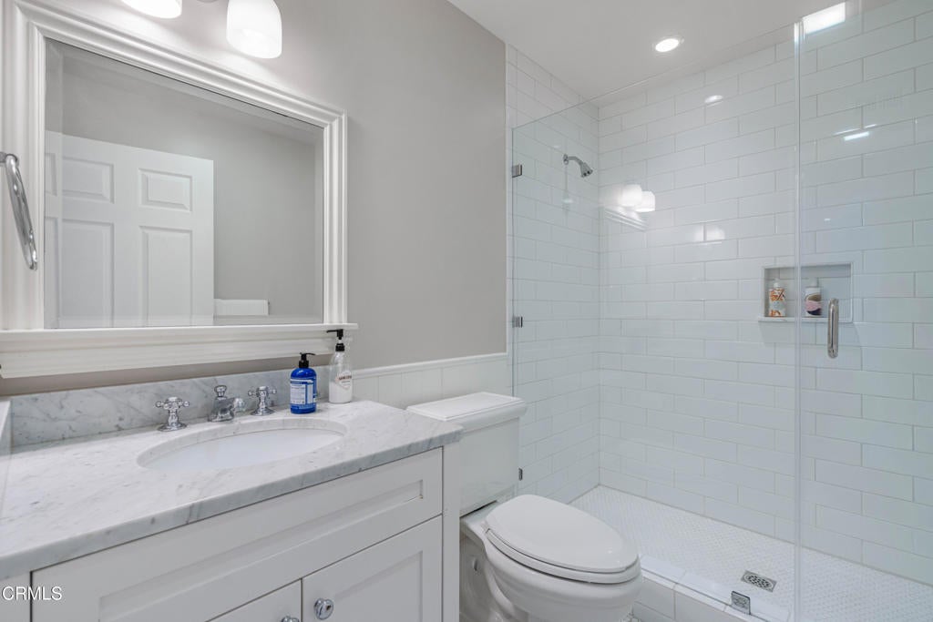 Oxnard, California, 93035, United States, 4 Bedrooms Bedrooms, ,5 BathroomsBathrooms,Residential,Active,1946436