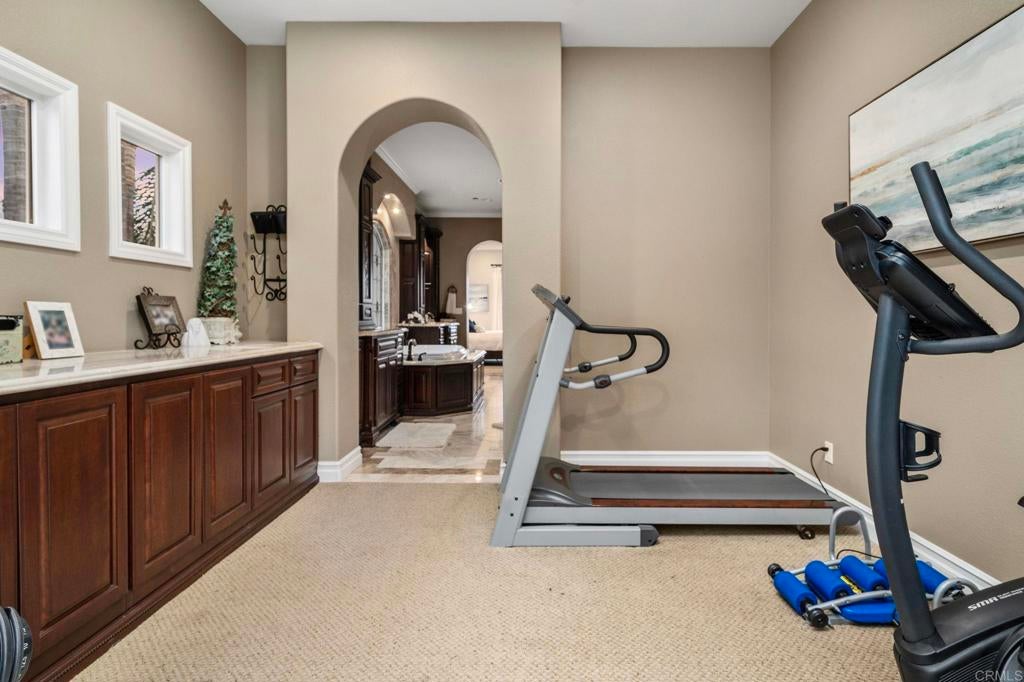 Escondido, California, 92025, United States, 5 Bedrooms Bedrooms, ,4 BathroomsBathrooms,Residential,Active,1969680