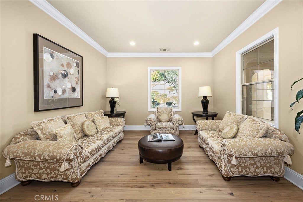 Walnut, California, 91789, United States, 4 Bedrooms Bedrooms, ,5 BathroomsBathrooms,Residential,Active,1990595