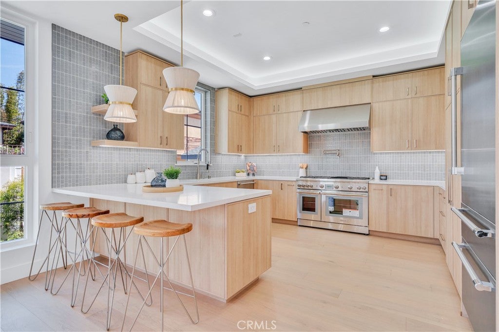 Redondo Beach, California, 90278, United States, 5 Bedrooms Bedrooms, ,5 BathroomsBathrooms,Residential,Active,1959976