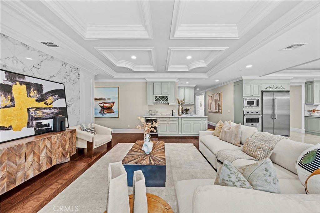 Arcadia, California, 91006, United States, 5 Bedrooms Bedrooms, ,7 BathroomsBathrooms,Residential,Active,1909900