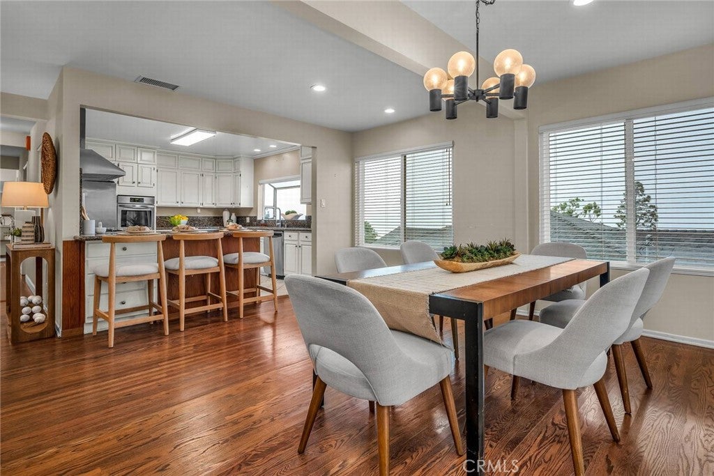 Redondo Beach, California, 90277, United States, 4 Bedrooms Bedrooms, ,3 BathroomsBathrooms,Residential,Active,2007167