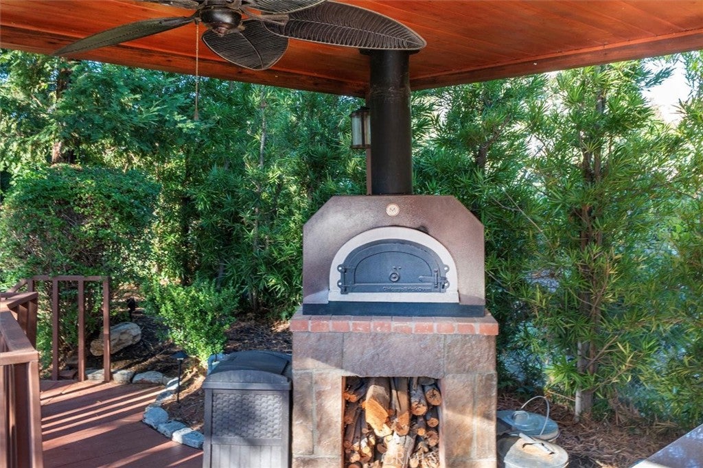 Agoura Hills, California, 91301, United States, 4 Bedrooms Bedrooms, ,5 BathroomsBathrooms,Residential,Active,1966025