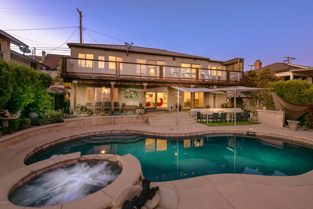 Ventura, California, 93001, United States, 3 Bedrooms Bedrooms, ,2 BathroomsBathrooms,Residential,Active,1944036