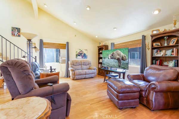 2717 HILLCREST CT, PINE MOUNTAIN CLUB, CA 93225, photo 4 of 69