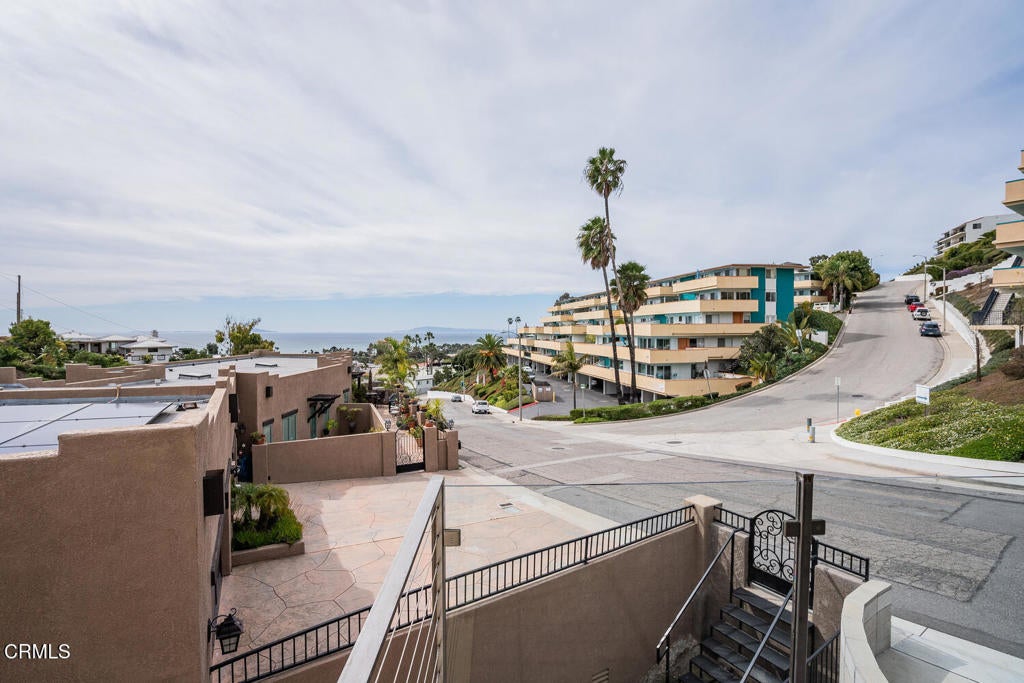 Ventura, California, 93001, United States, 3 Bedrooms Bedrooms, ,4 BathroomsBathrooms,Residential,Active,2016402