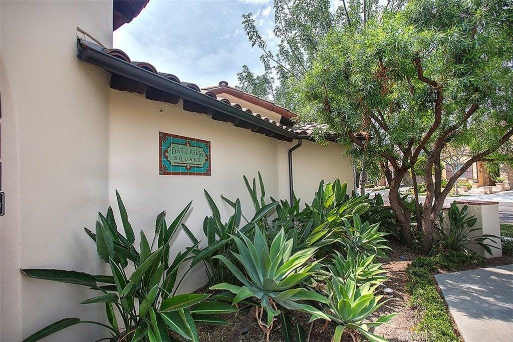 Irvine, California, 92620, United States, 4 Bedrooms Bedrooms, ,4 BathroomsBathrooms,Residential,Active,1986877