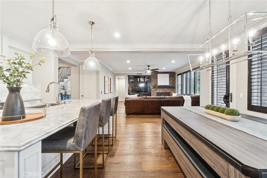 Valencia, California, 91354, United States, 6 Bedrooms Bedrooms, ,6 BathroomsBathrooms,Residential,Active,2008301