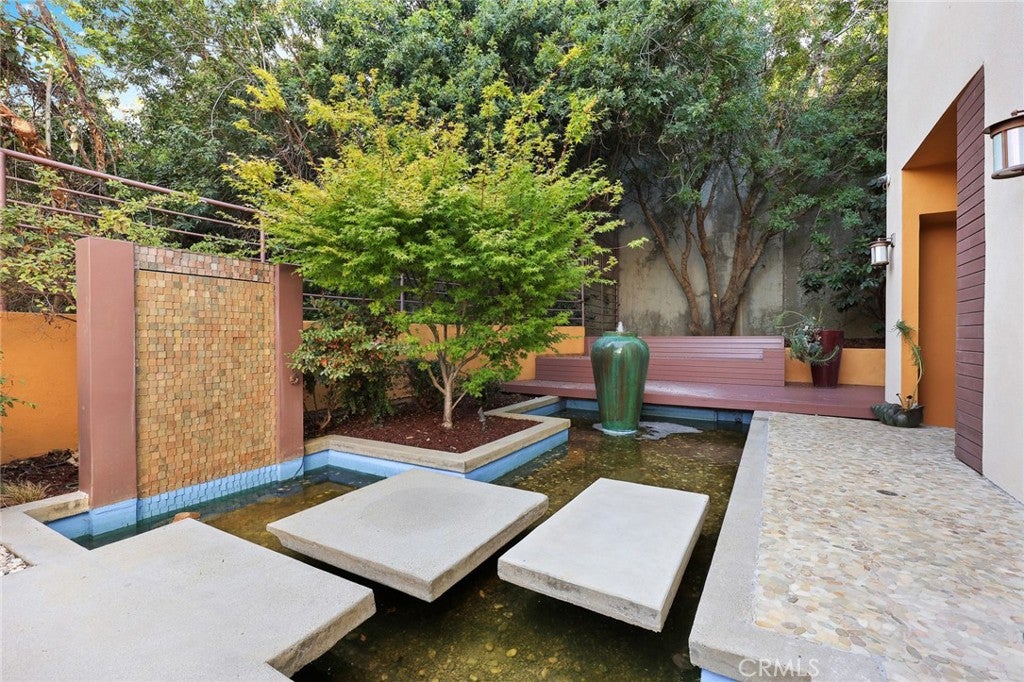 South Pasadena, California, 91030, United States, 4 Bedrooms Bedrooms, ,5 BathroomsBathrooms,Residential,Active,1968417