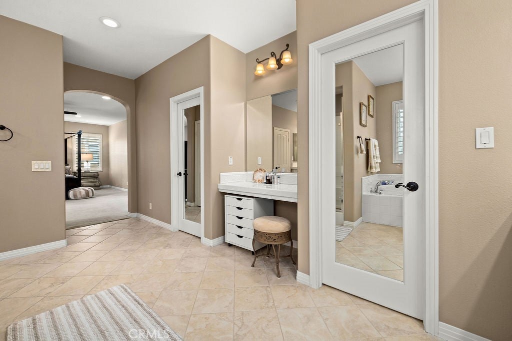 Tustin, California, 92782, United States, 5 Bedrooms Bedrooms, ,4 BathroomsBathrooms,Residential,Active,2010149