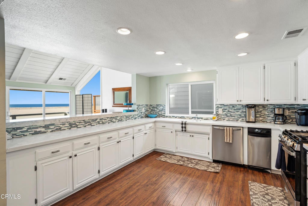 Oxnard, California, 93035, United States, 3 Bedrooms Bedrooms, ,3 BathroomsBathrooms,Residential,Active,1973527