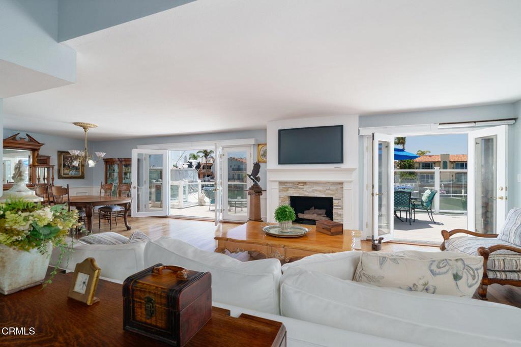 Oxnard, California, 93035, United States, ,4 BathroomsBathrooms,Residential,Active,1841320