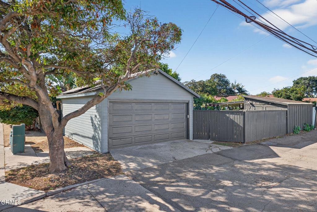 Oxnard, California, 93030, United States, 5 Bedrooms Bedrooms, ,2 BathroomsBathrooms,Residential,Active,1985561