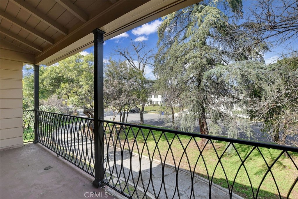 Pasadena, California, 91107, United States, 3 Bedrooms Bedrooms, ,3 BathroomsBathrooms,Residential,Active,1972145