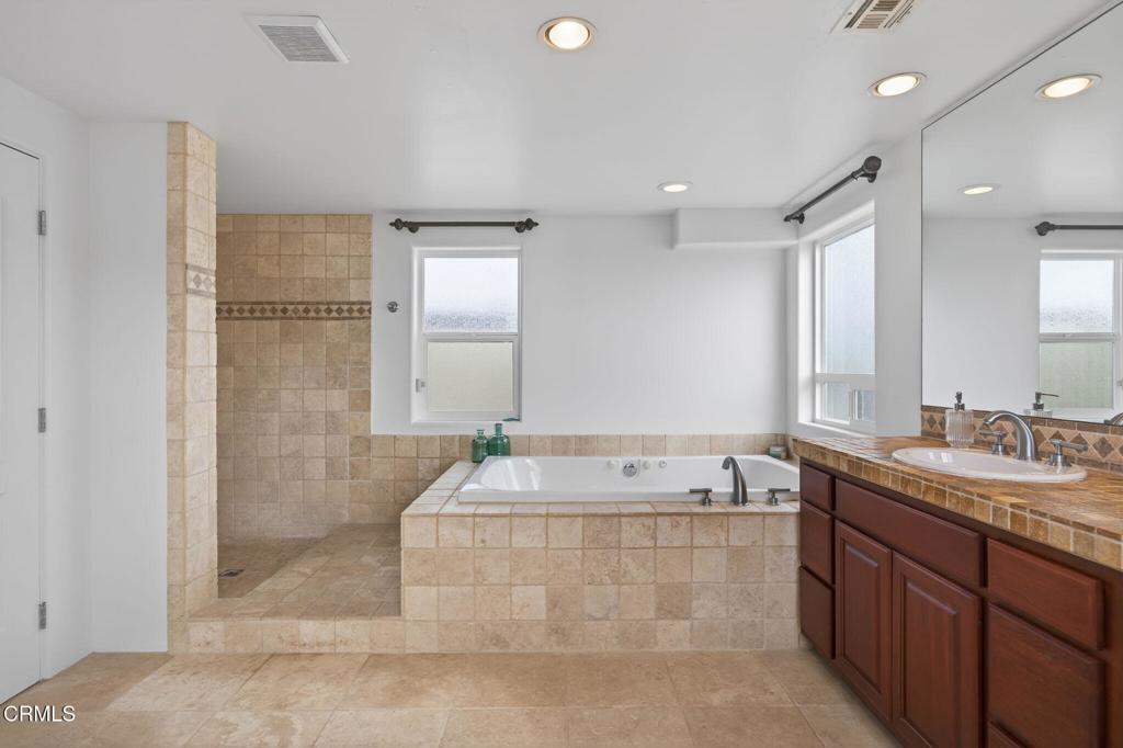 Oxnard, California, 93035, United States, 4 Bedrooms Bedrooms, ,3 BathroomsBathrooms,Residential,Active,2031789