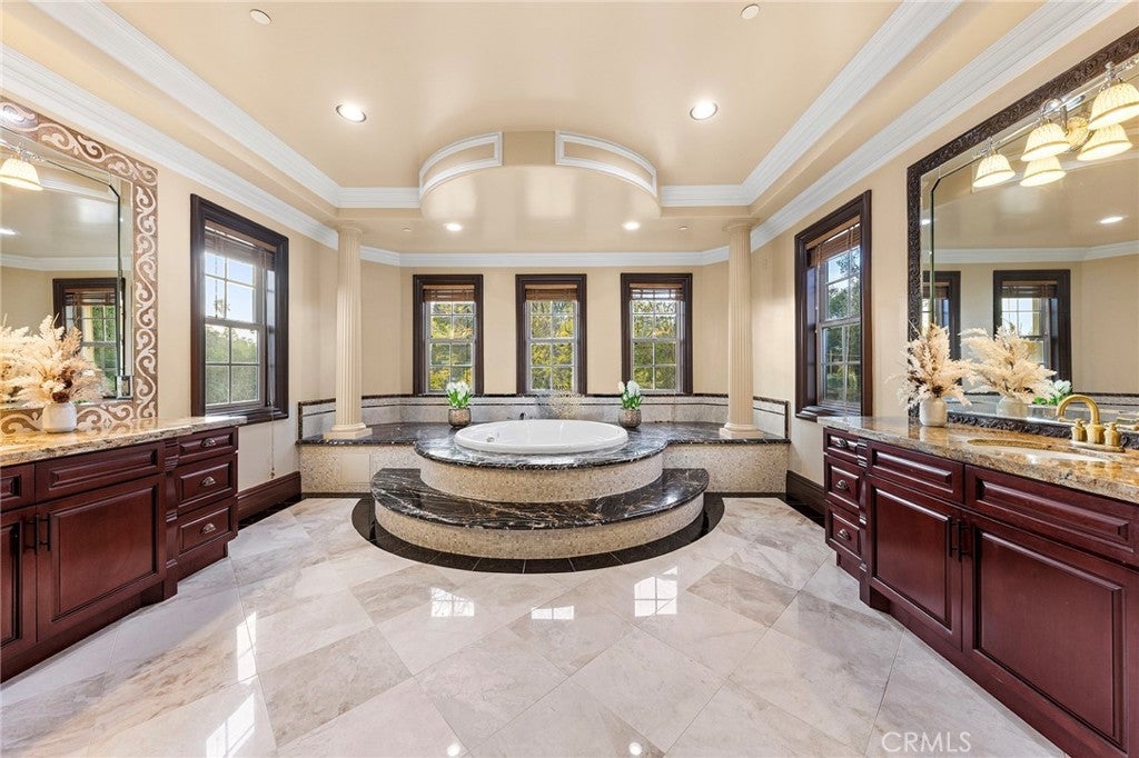 Arcadia, California, 91006, United States, 7 Bedrooms Bedrooms, ,9 BathroomsBathrooms,Residential,Active,1919404