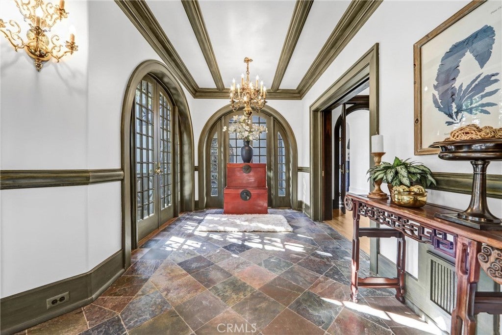 Pasadena, California, 91106, United States, 8 Bedrooms Bedrooms, ,10 BathroomsBathrooms,Residential,Active,1996260