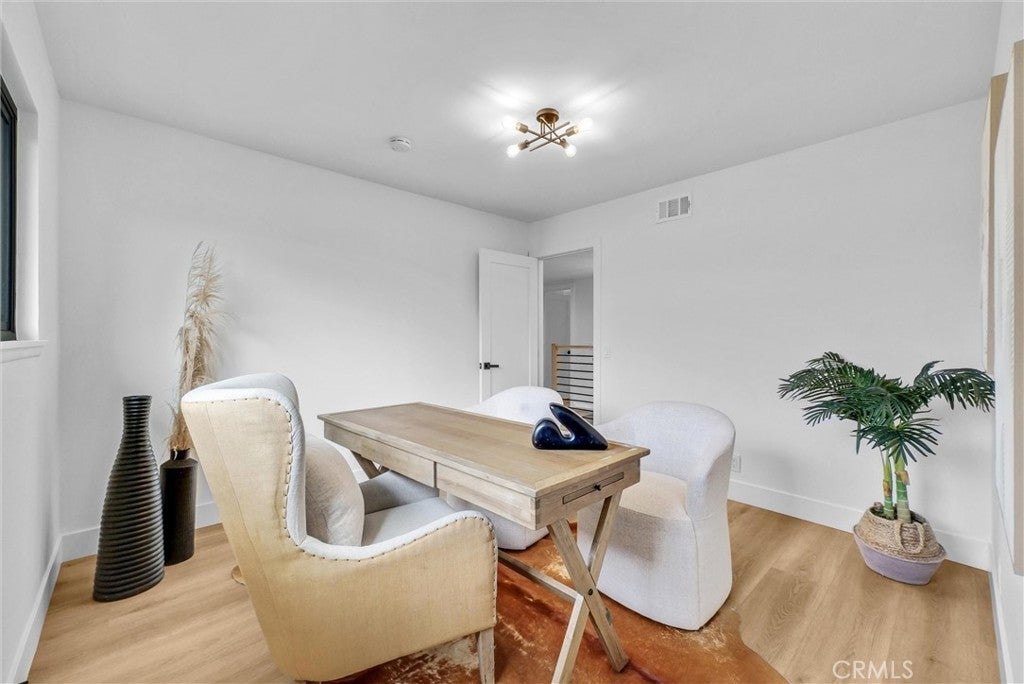 Huntington Beach, California, 92646, United States, 4 Bedrooms Bedrooms, ,3 BathroomsBathrooms,Residential,Active,1998762