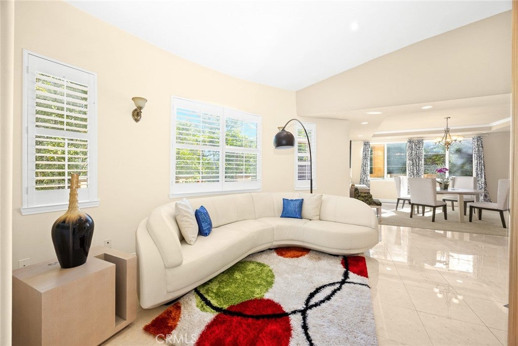 South Pasadena, California, 91030, United States, 4 Bedrooms Bedrooms, ,5 BathroomsBathrooms,Residential,Active,1968417