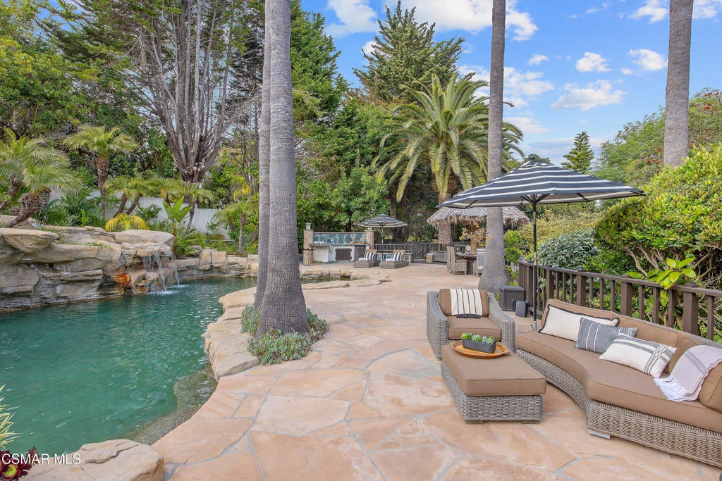 Malibu, California, 90265, United States, 4 Bedrooms Bedrooms, ,5 BathroomsBathrooms,Residential,Active,1892428