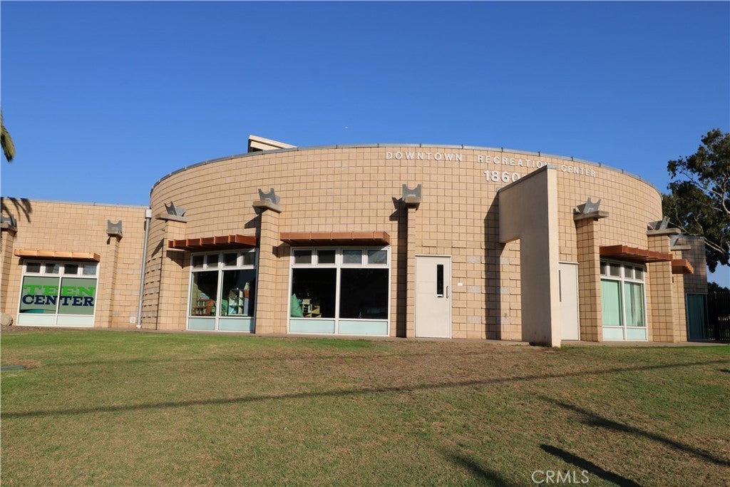 Costa Mesa, California, 92627, United States, 3 Bedrooms Bedrooms, ,2 BathroomsBathrooms,Residential,Active,1909898