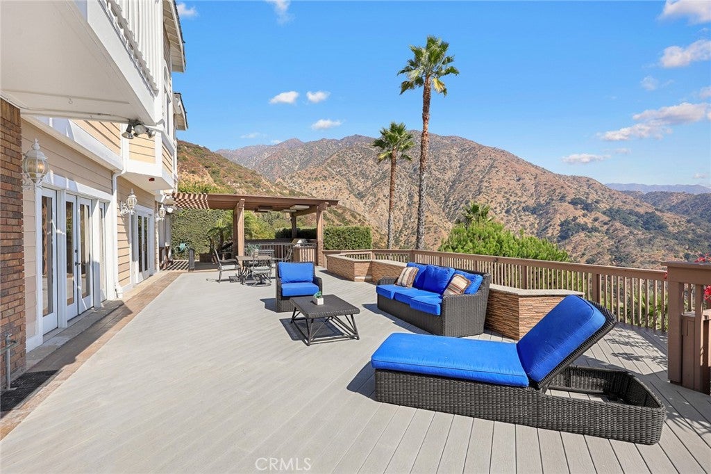 Arcadia, California, 91006, United States, 7 Bedrooms Bedrooms, ,8 BathroomsBathrooms,Residential,Active,1914824
