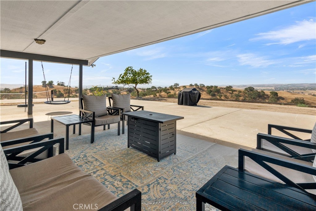 Paso Robles, California, 93446, United States, 4 Bedrooms Bedrooms, ,3 BathroomsBathrooms,Residential,Active,1941140