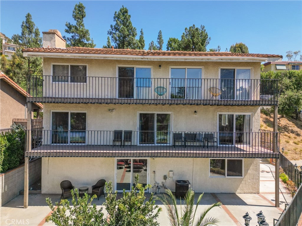 Burbank, California, 91501, United States, 5 Bedrooms Bedrooms, ,5 BathroomsBathrooms,Residential,Active,1943797