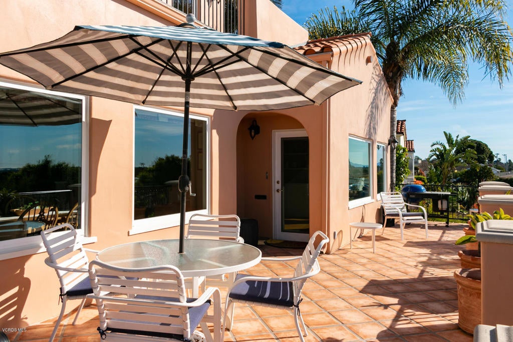 Ventura, California, 93001, United States, 4 Bedrooms Bedrooms, ,4 BathroomsBathrooms,Residential,Contingent,1944037