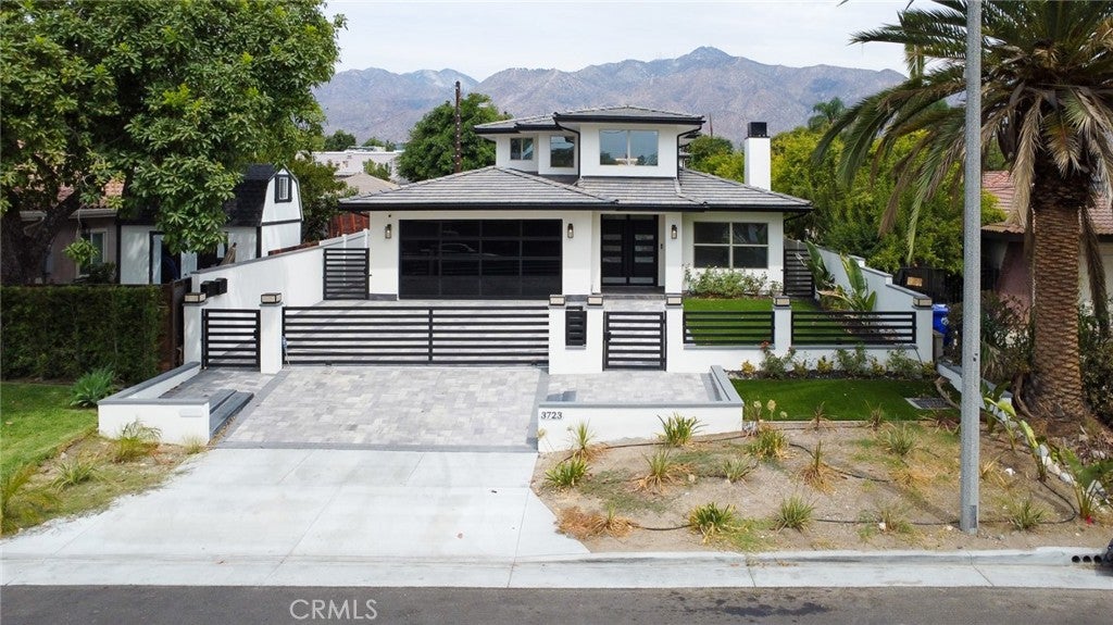 Pasadena, California, 91107, United States, 7 Bedrooms Bedrooms, ,8 BathroomsBathrooms,Residential,Active,1944066